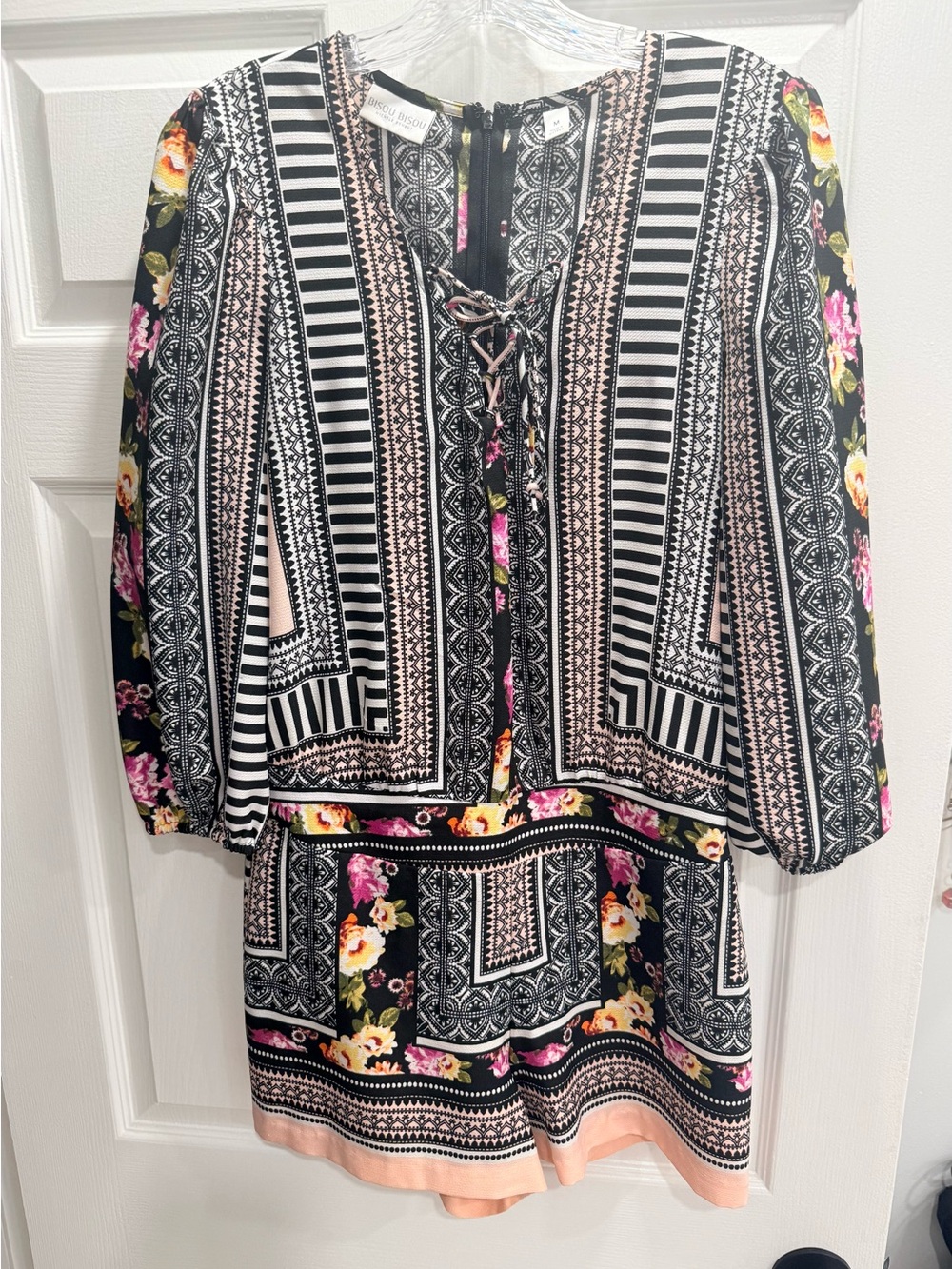 Bisou Bisou Floral Print Romper blk/peach size
Med like new